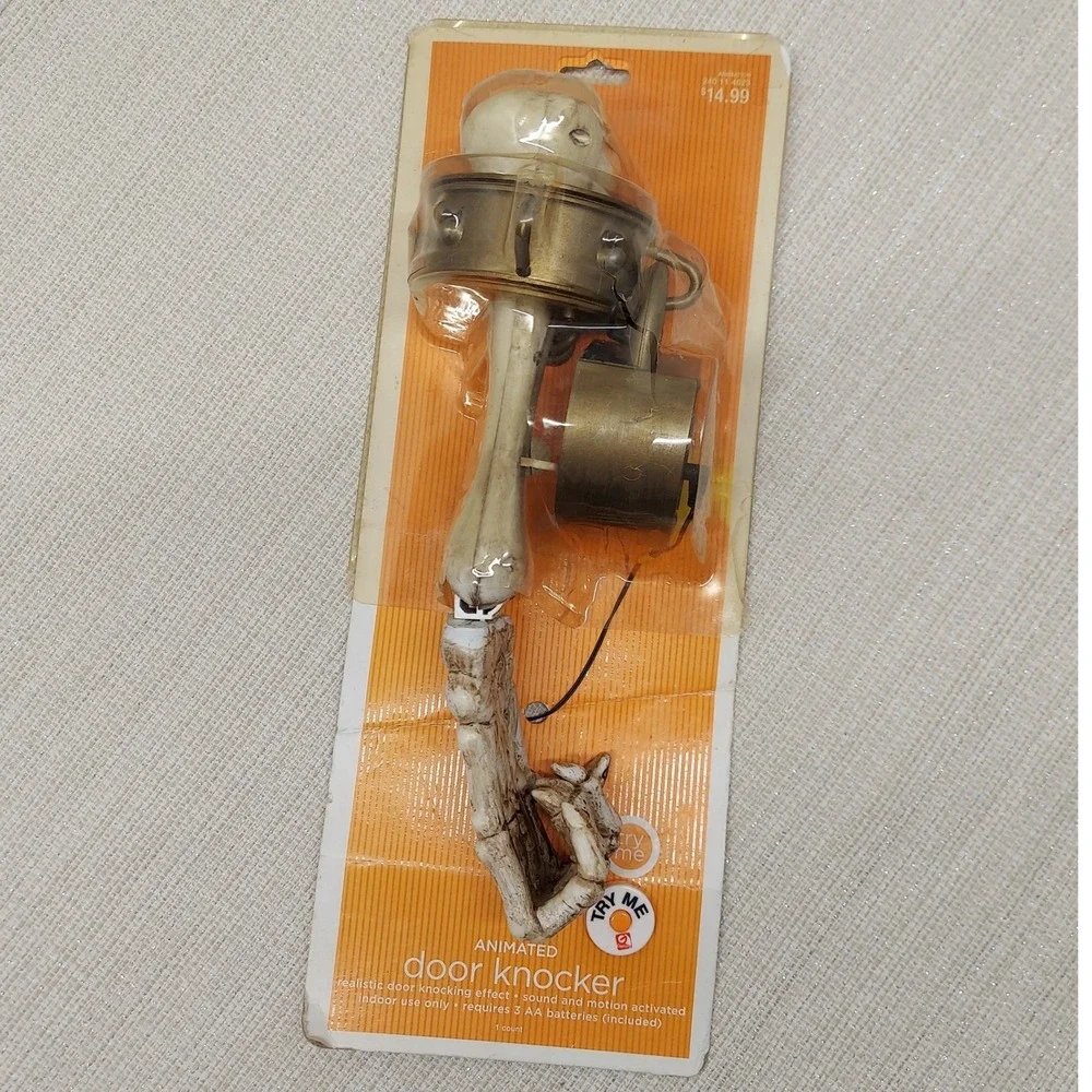 2008 Gemmy Animated Skeleton Hand Door Knocker Halloween Sound Motion Prop